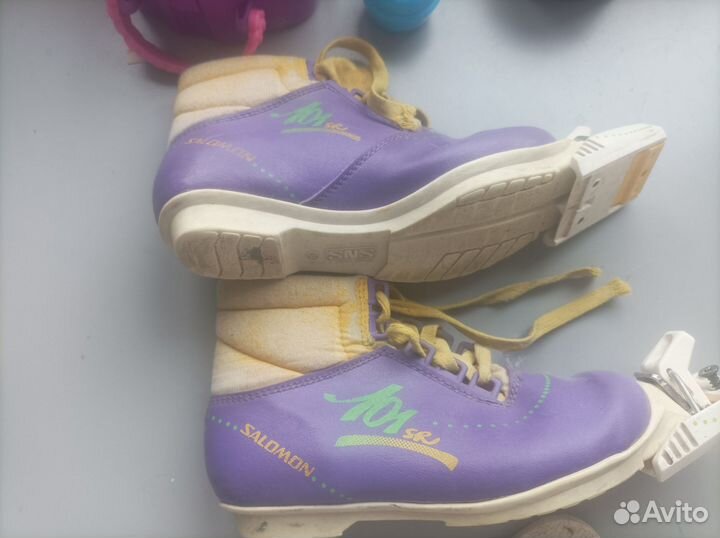 Лыжные ботинки с креплениями