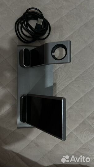 Беспроводная зарядка 3 в 1