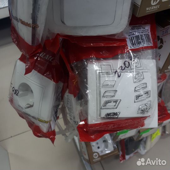 Розетки и выключатели Lezard