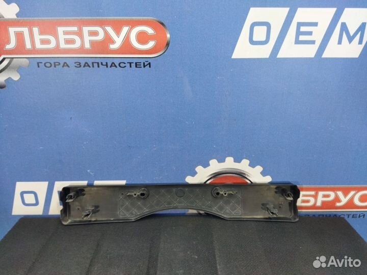 Площадка под гос номер Toyota Camry 8 хв70 2017