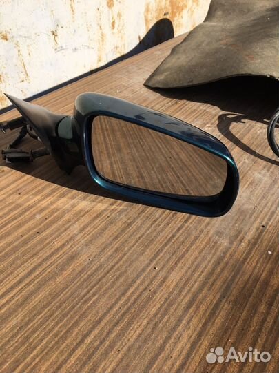 Зеркало заднего вида правое Skoda Octavia 1