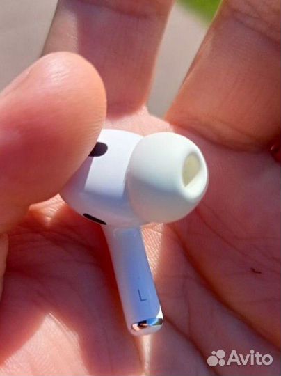 Левый наушник airpods pro