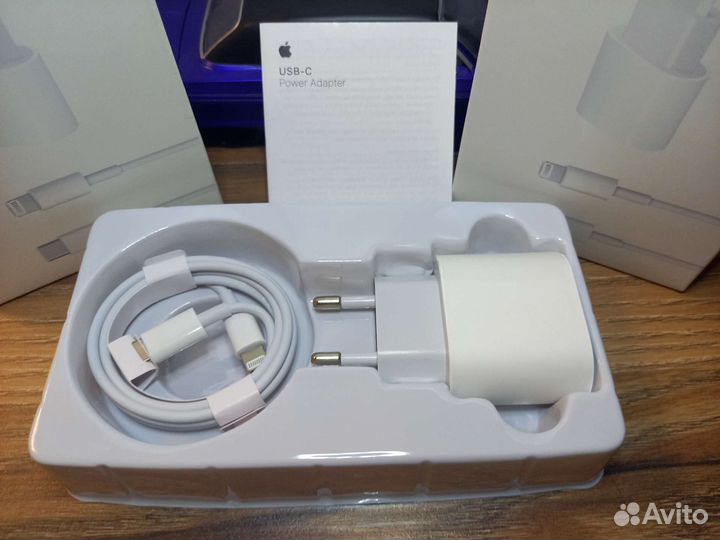 Адаптер питания 20W USB-C