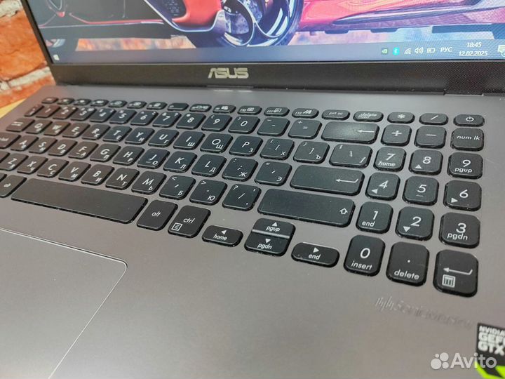 Игровой ноутбук Asus с SSD240 и windows 10 Обмен