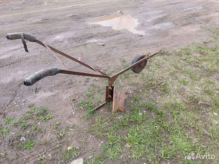 Конный плуг