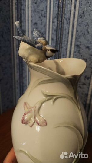 Ваза фарфоровая