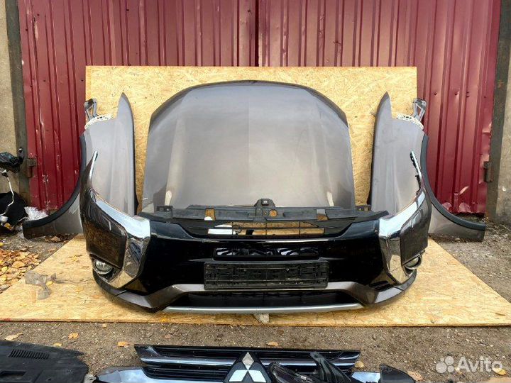 Передняя часть рестайлинг 3 Mитсубиси Aутлендеp 3
