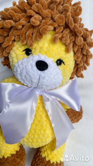 Вязаный львенок