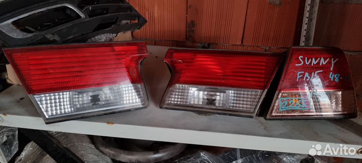 Nissan Sunny стоп фонарь задний Оригинал