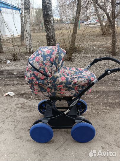 Прогулочная коляска