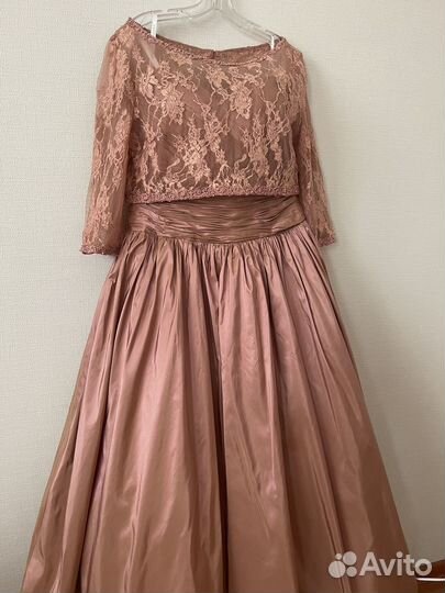 Вечернее платье