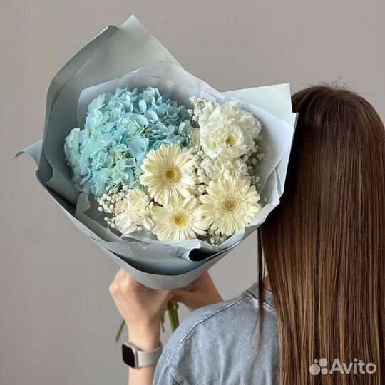 Стойкий букет из Гермини Диантусов Гипсофилы