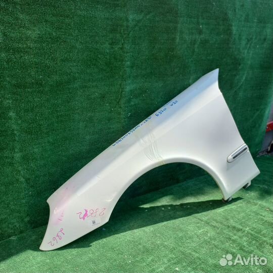 Крыло переднее левое mercedes w211