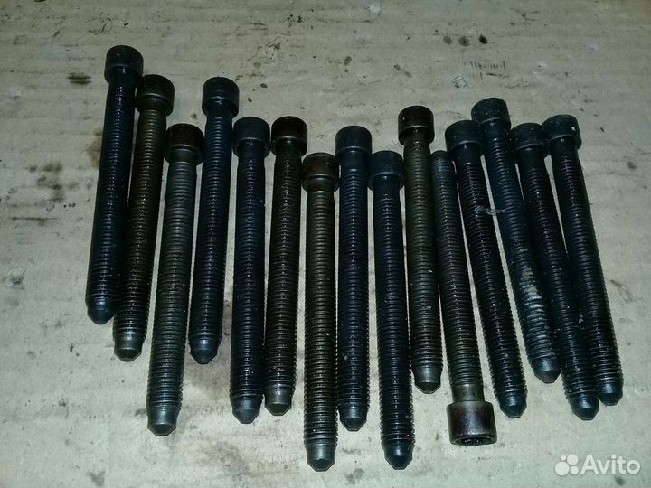 Болт головки блока цилиндра 1.8 ADR VW Passat B5