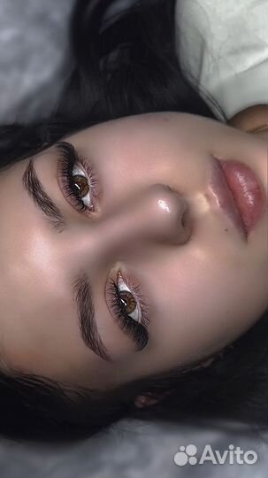 Наращивание ресниц в студии