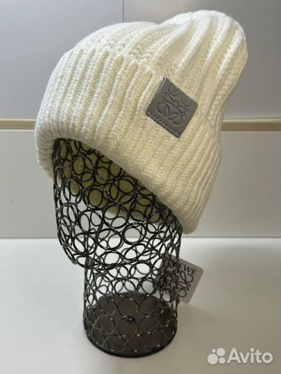 Шапка Loewe белая