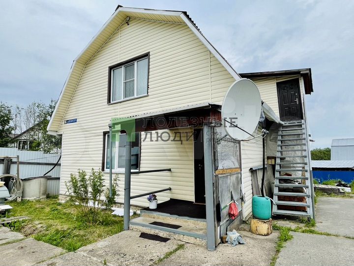 Дом 158,7 м² на участке 6 сот.