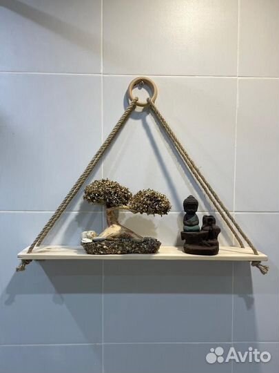 Деревянная подвесная полка