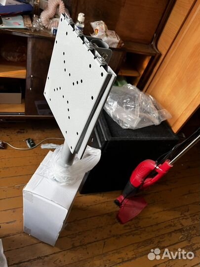 Кронштейн для телевизора потолочный