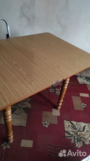 Стол деревянный