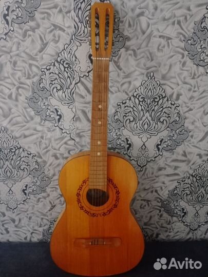 Классическая гитара бу