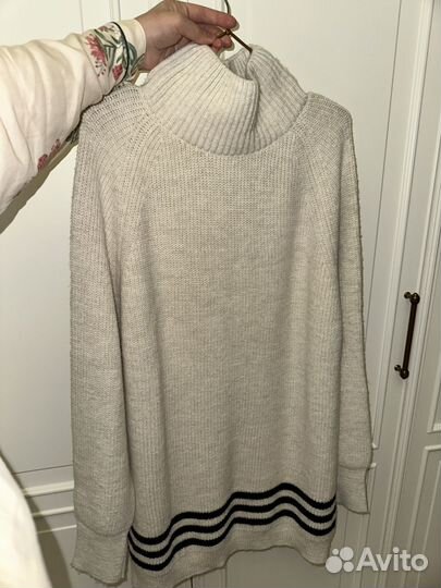 Свитер