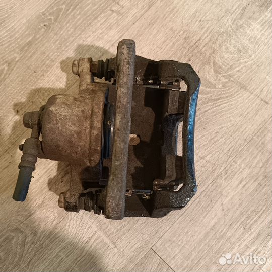 Суппорт передний левый Geely MK 1