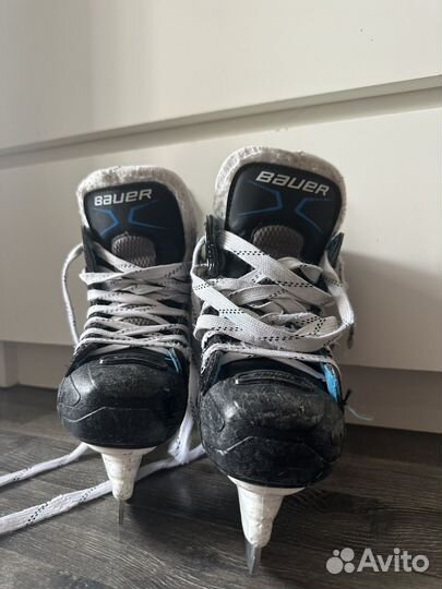 Хоккейные коньки bauer