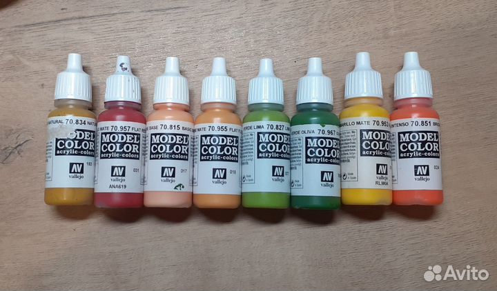 Акриловые краски Vallejo