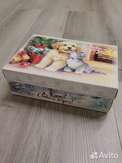 Коробка подарочная новогодняя