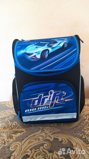 Рюкзак школьный для мальчика новый
