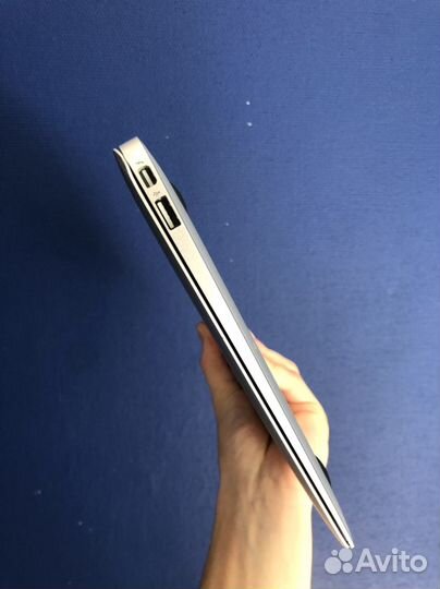 Apple MacBook Air 11 Mid 2011 128гб / Идеал