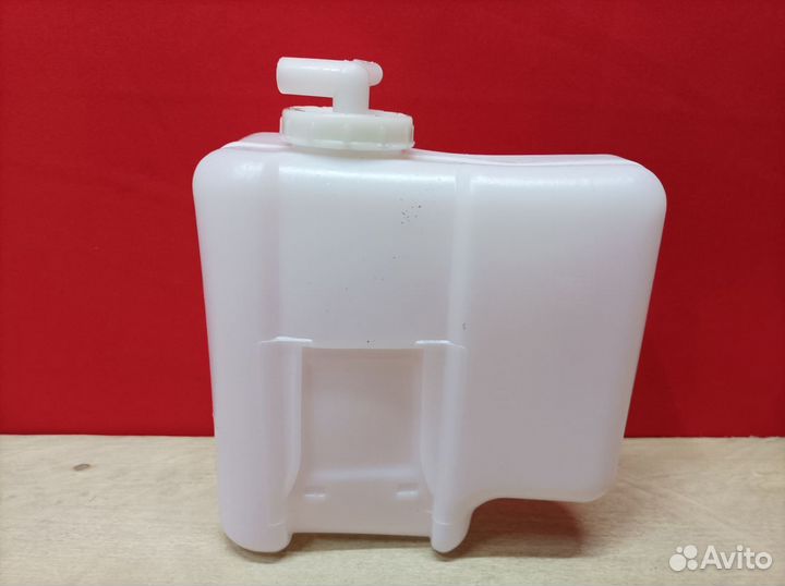 Бачок расширительный Mitsubishi Pajero 3 2000-2006