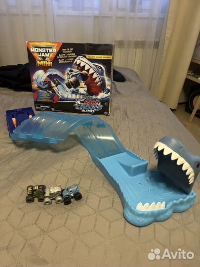 Трек Monster jam Ловушка акула