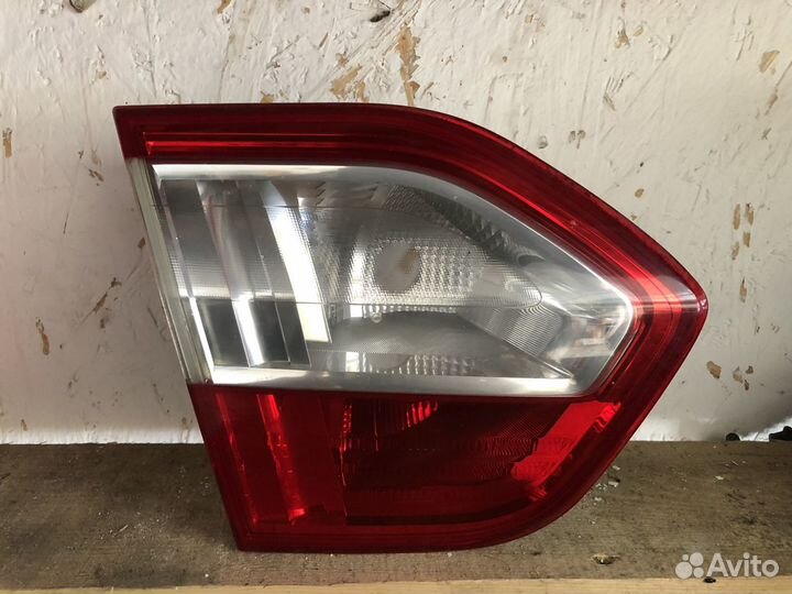 Фонарь внутренний левый оригинал Renault Fluence