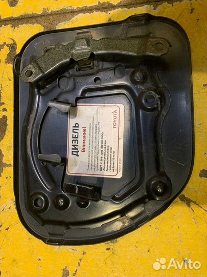 Лючок бензобака Toyota Land Cruiser Prado 150 2009