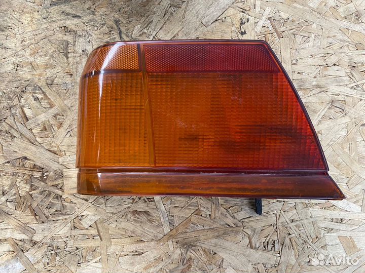 Задний левый фонарь ваз 2115
