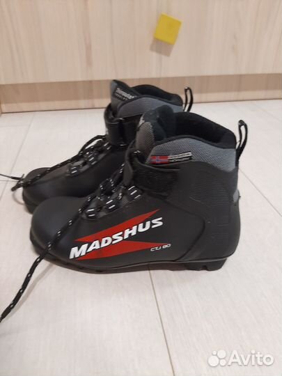 Ботинки лыжные детские 34р-р