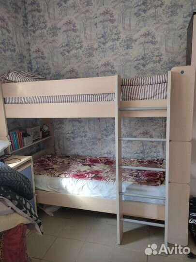 Кровать двухъярусная