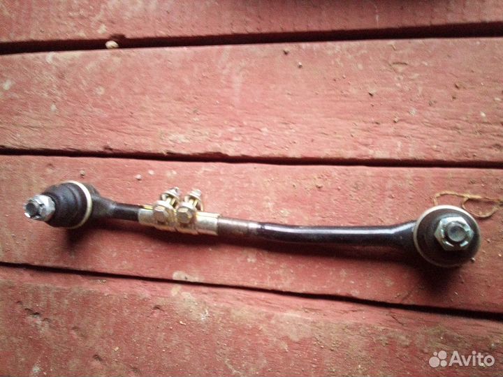 Продам тягу рулевую