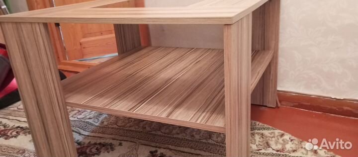 Столик журнальный