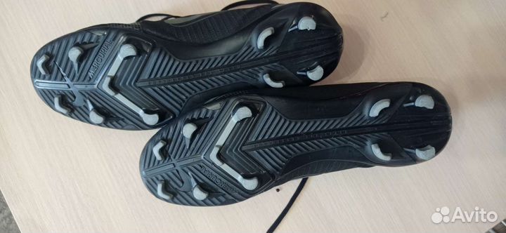 Футбольные бутсы nike