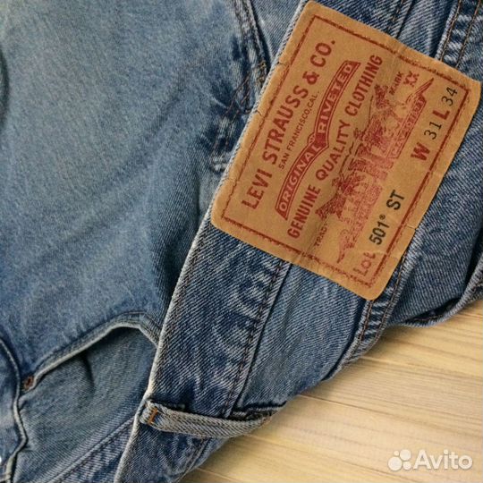 Джинсы Levis 501