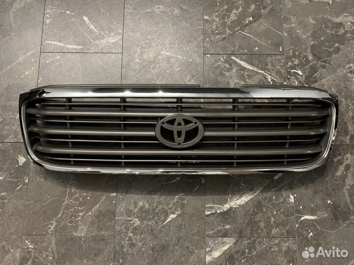 Решетка радиатора toyota land cruiser 100 (Китай)