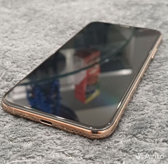 iPhone Xs, 64 ГБ