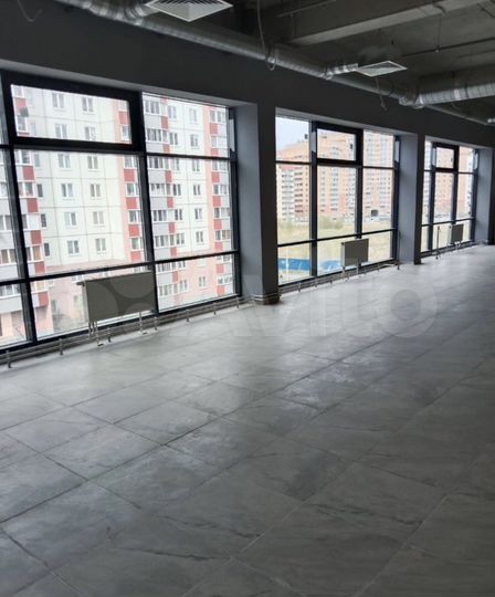 Помещение с панормным видом, 90 м²