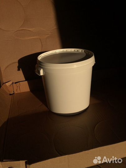 Ведра, банки, тара, контейнеры, посуда пластиковая