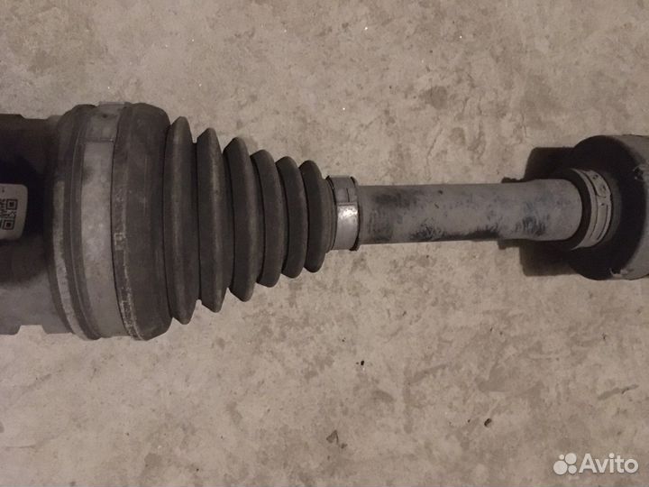 Передний привод правый вокси 2015 г. в. Гибрид