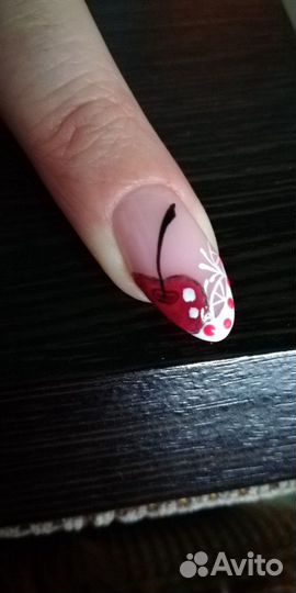 Маникюр, педикюр, ламинирование ресниц