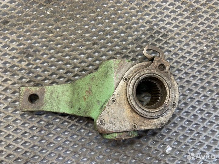 Трещетка тормозная левая Renault Magnum